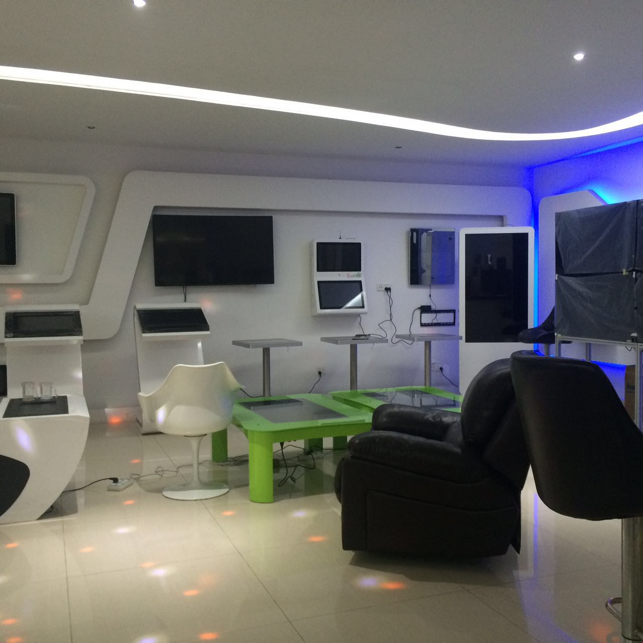 大尺寸觸摸顯示屏